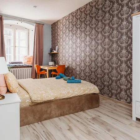 Daire Old Town Private Room, Shared Bath - D