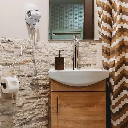 Daire Old Town Private Room, Shared Bath - D *