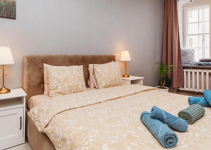 Old Town Private Room, Shared Bath - D