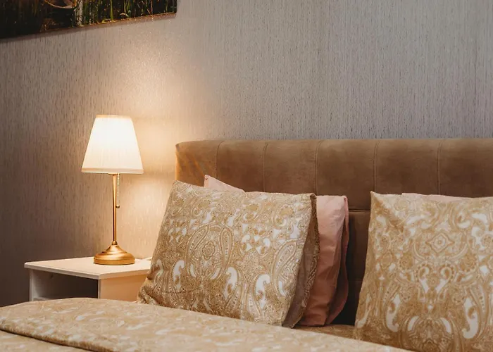 Old Town Private Room, Shared Bath - D Appartement