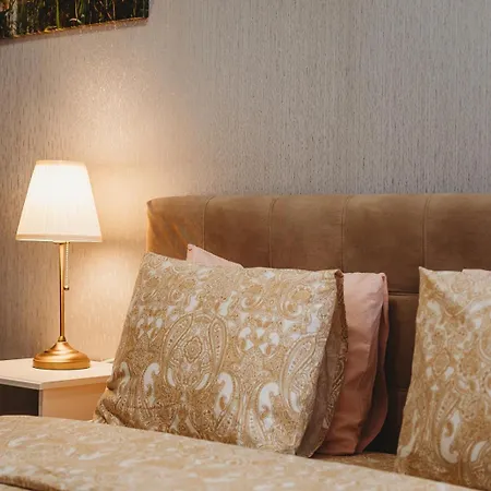 Old Town Private Room, Shared Bath - D Apartamento