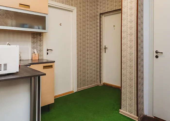 Old Town Private Room, Shared Bath - D Apartmán Tallinn